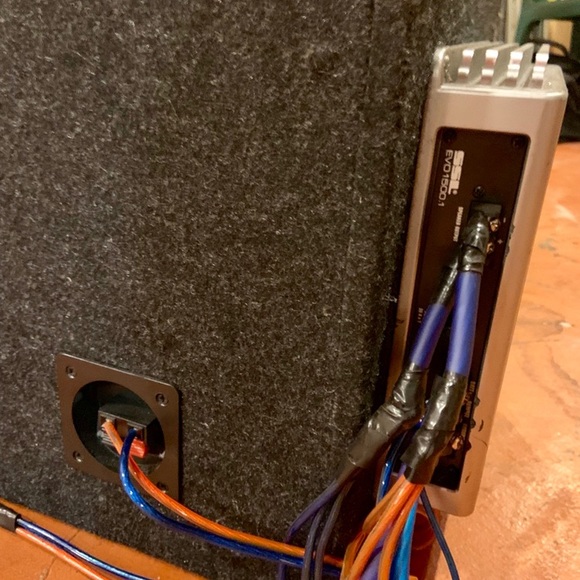 Subwoofer negotiable - Picture 3 of 8